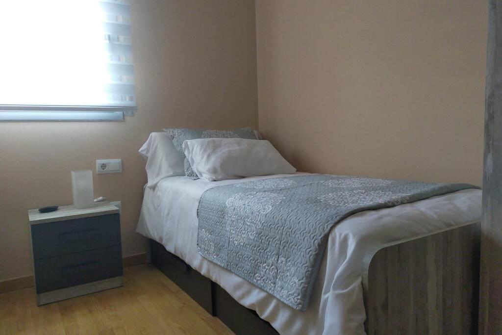 Apartamento Para 5 Personas Frente Al Mar Con Piscina Y Parking Cubelles Eksteriør billede