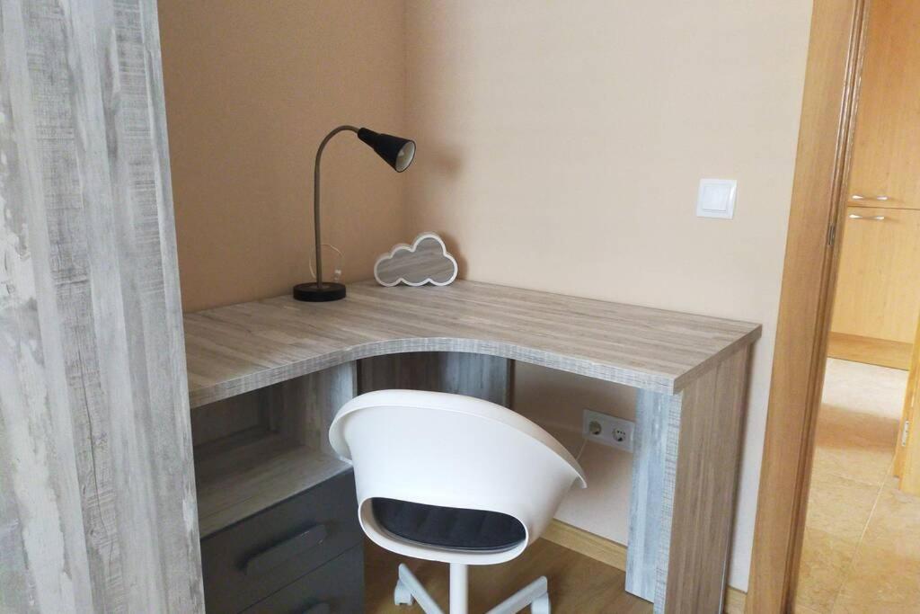 Apartamento Para 5 Personas Frente Al Mar Con Piscina Y Parking Cubelles Eksteriør billede