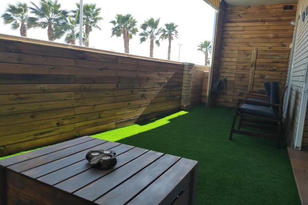 Apartamento Para 5 Personas Frente Al Mar Con Piscina Y Parking Cubelles Eksteriør billede
