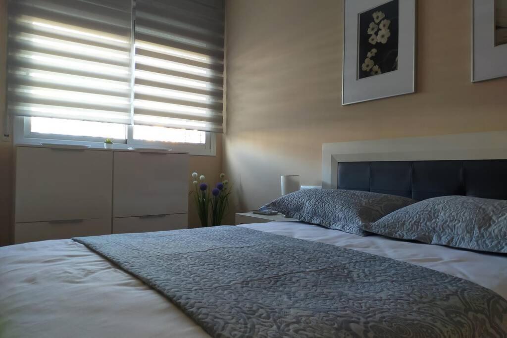 Apartamento Para 5 Personas Frente Al Mar Con Piscina Y Parking Cubelles Eksteriør billede