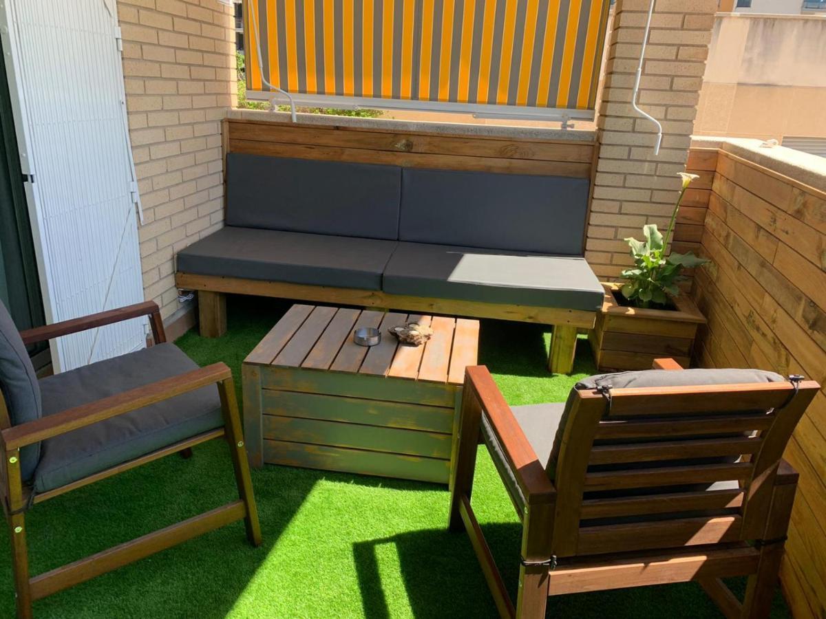 Apartamento Para 5 Personas Frente Al Mar Con Piscina Y Parking Cubelles Eksteriør billede